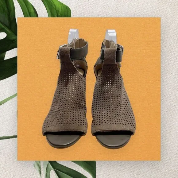 Marc Fisher Gabie Heels Grey Taupe Suede Cutout Block Heel Open Toe Cage Size 8M - Picture 3 of 13